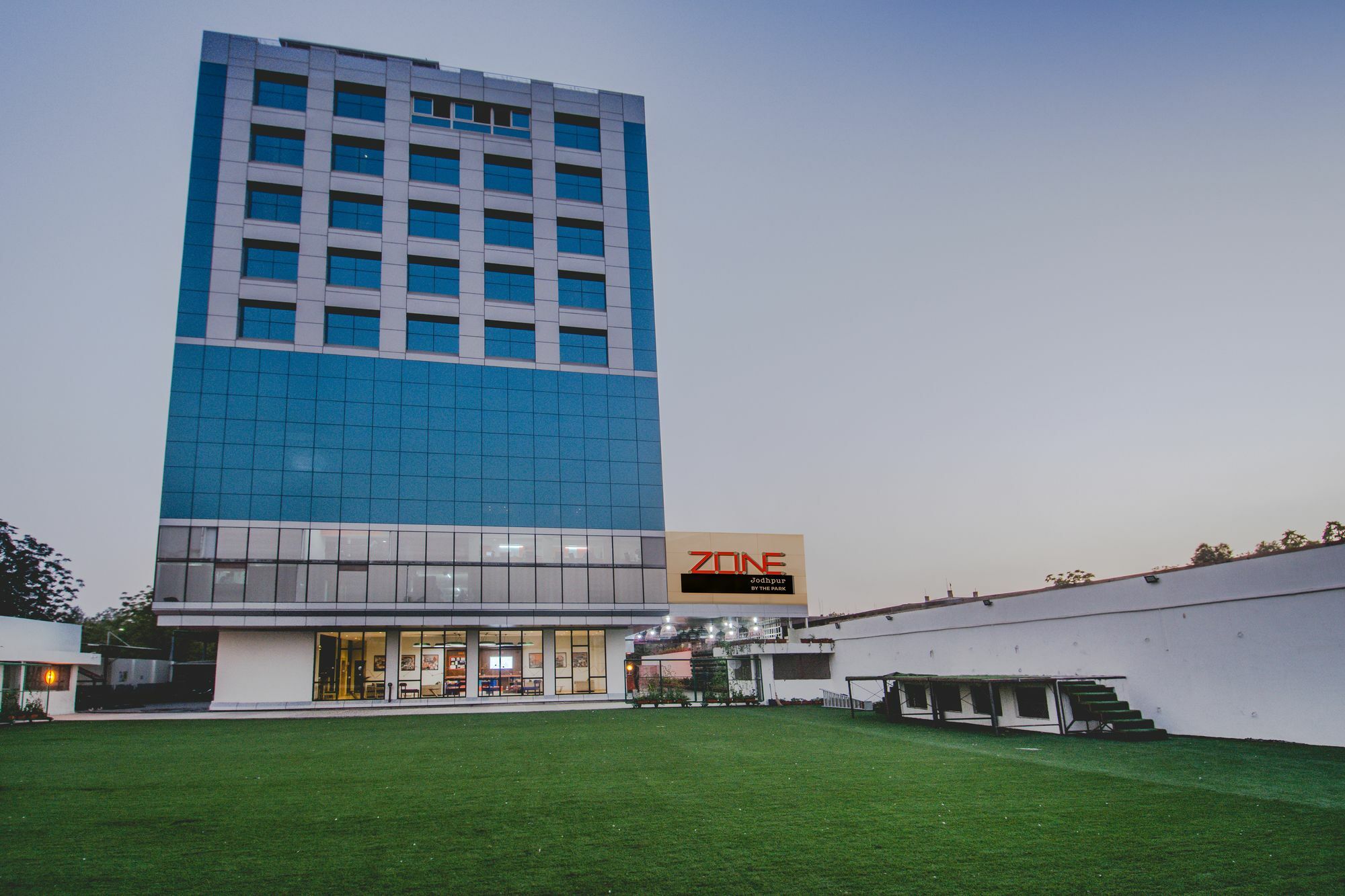 Отель Zone By The Park Jodhpur Джодхпур Экстерьер фото